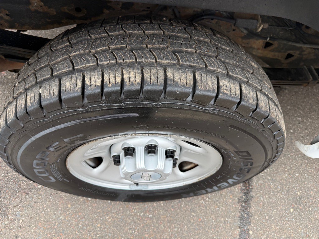 2019 Chevrolet Express Image 12