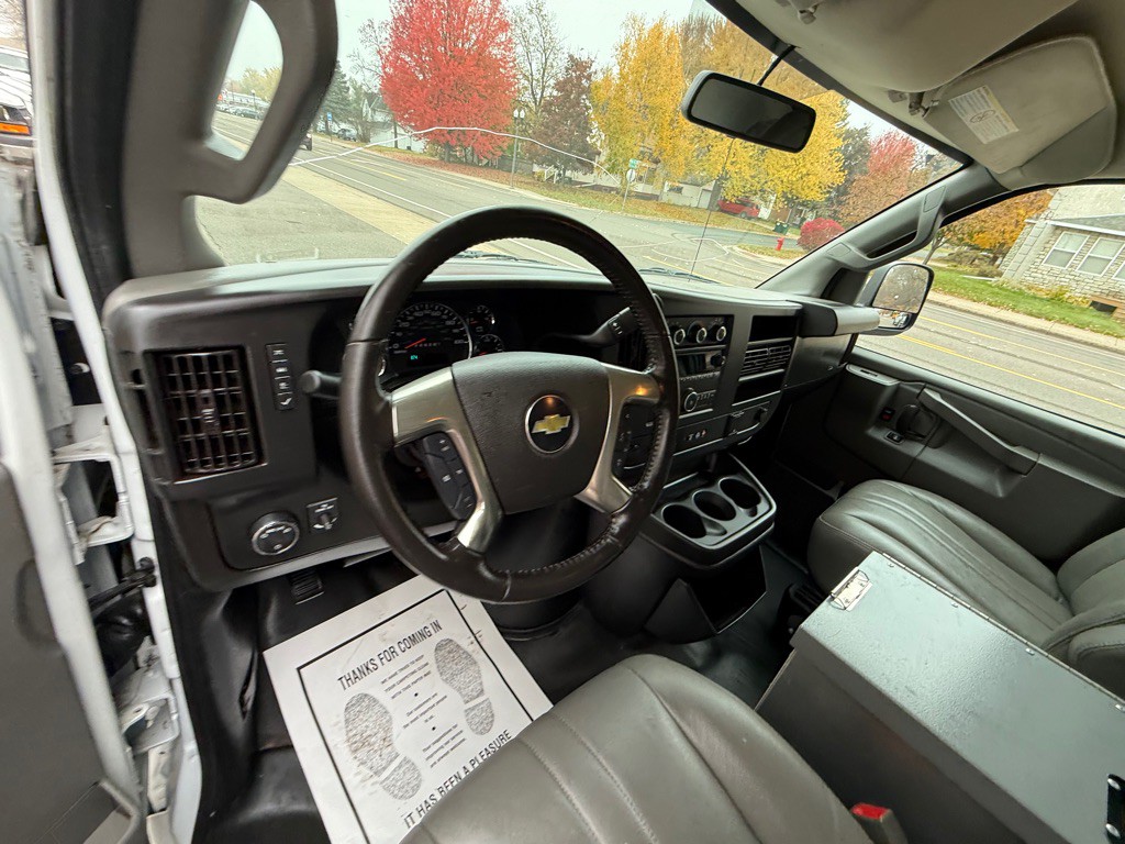 2019 Chevrolet Express Image 19
