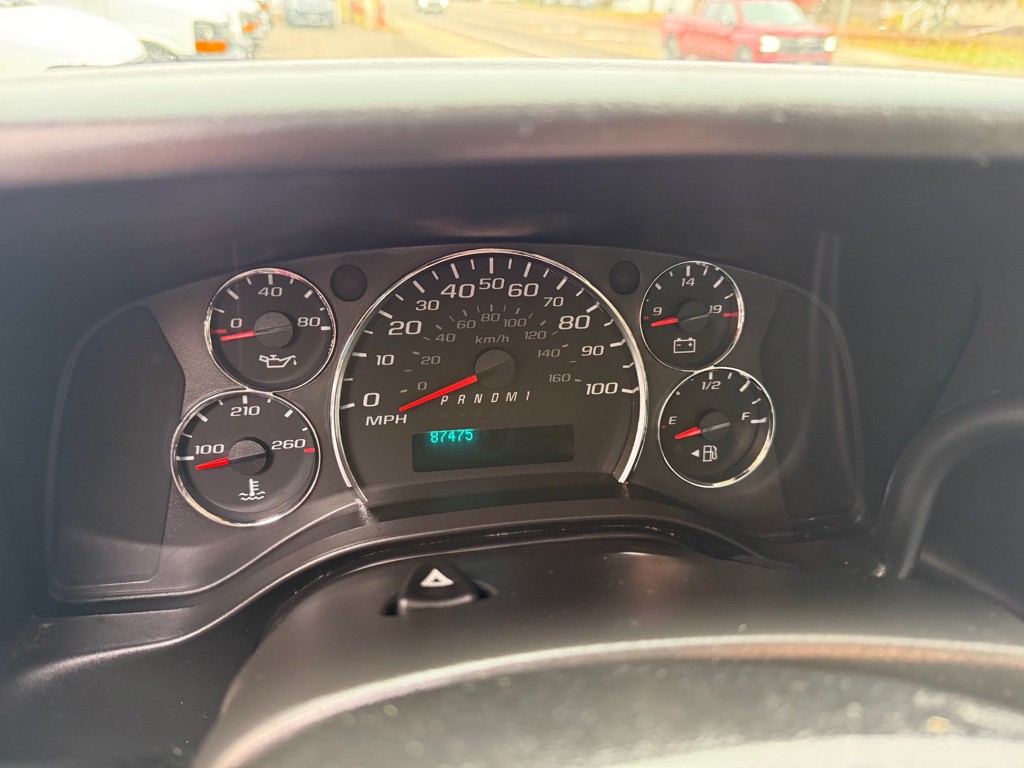 2019 Chevrolet Express Image 21