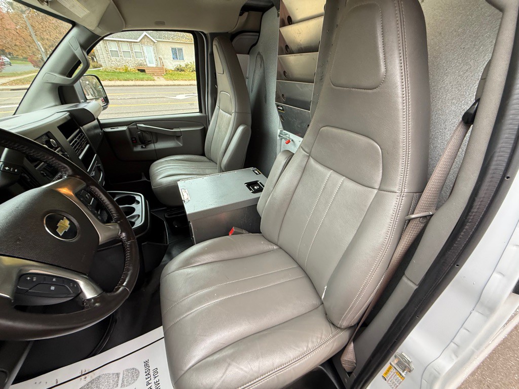 2019 Chevrolet Express Image 22