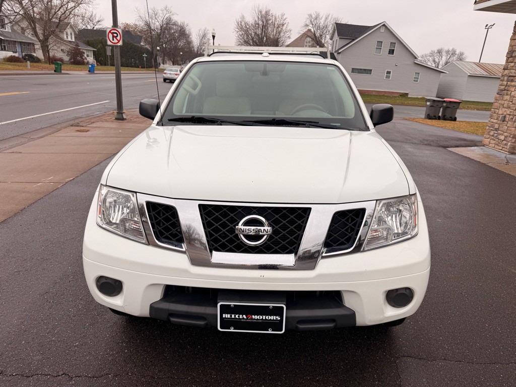 2017 Nissan Frontier Image 9