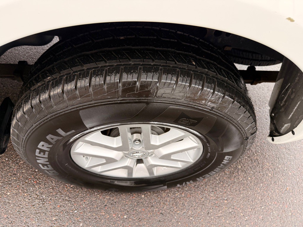 2017 Nissan Frontier Image 11