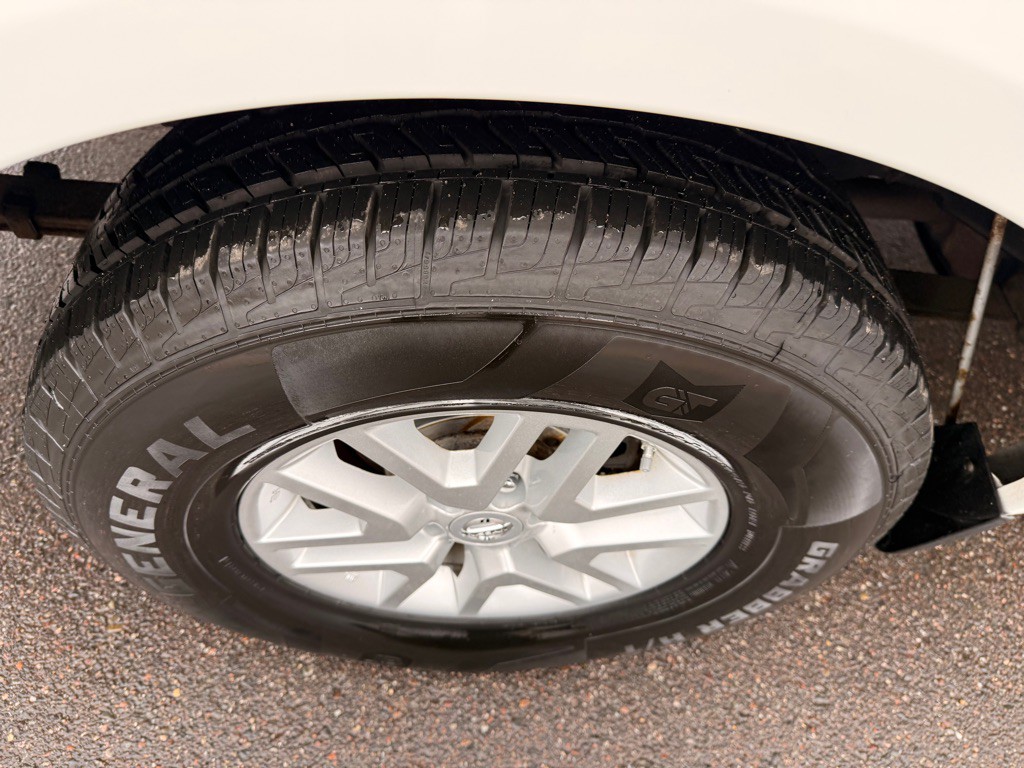 2017 Nissan Frontier Image 14