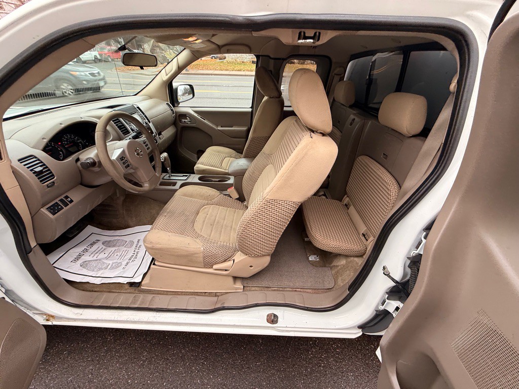 2017 Nissan Frontier Image 19