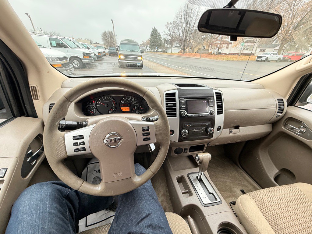 2017 Nissan Frontier Image 22