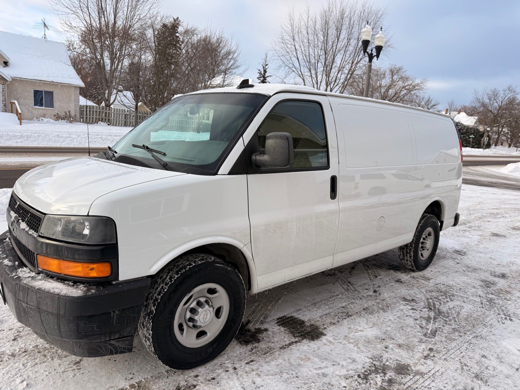 2018 Chevrolet Express Image 7