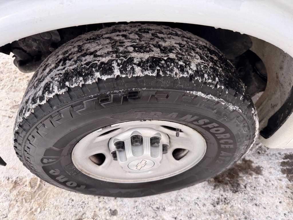 2018 Chevrolet Express Image 9