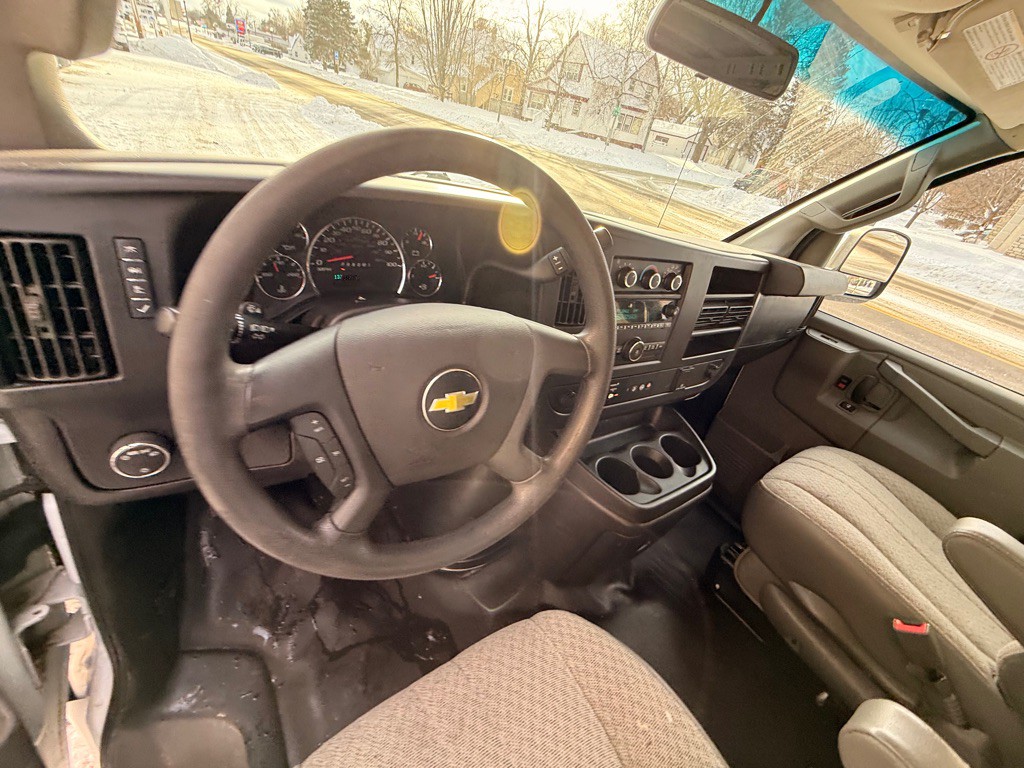 2018 Chevrolet Express Image 16