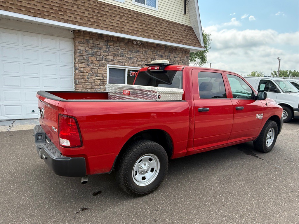 2022 RAM 1500 Image 3