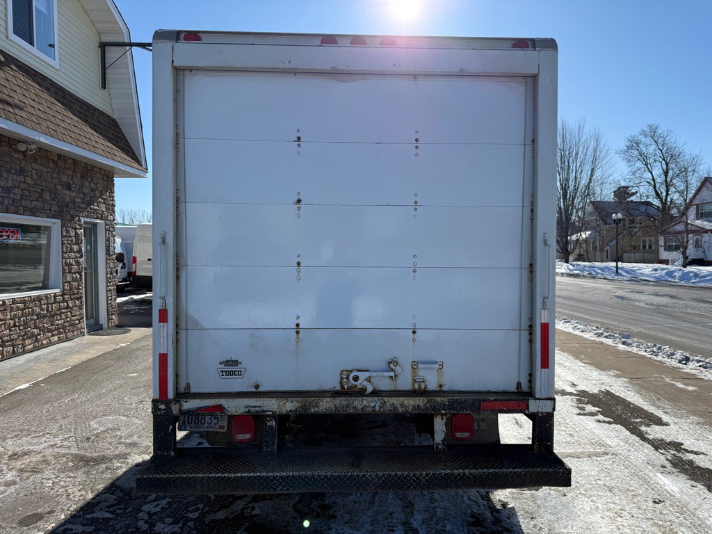 2005 Ford Econoline Image 4