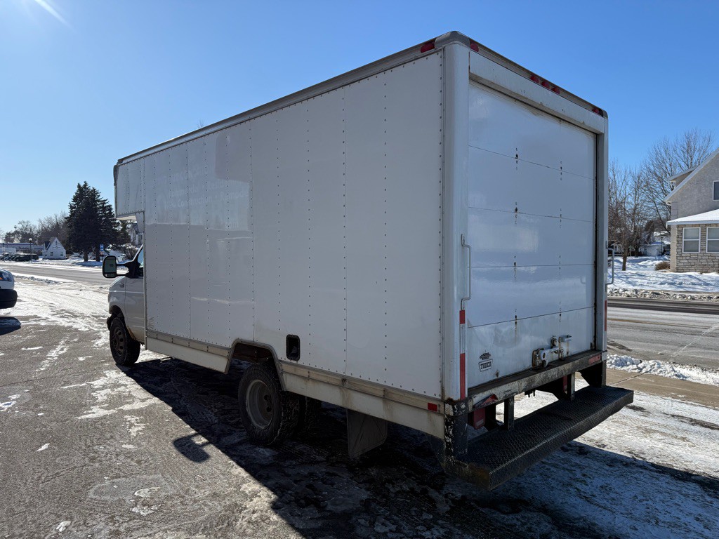 2005 Ford Econoline Image 5