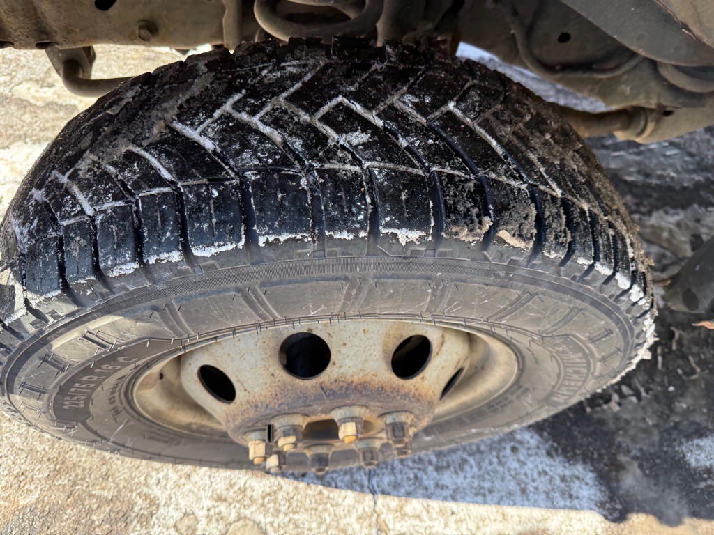 2005 Ford Econoline Image 9