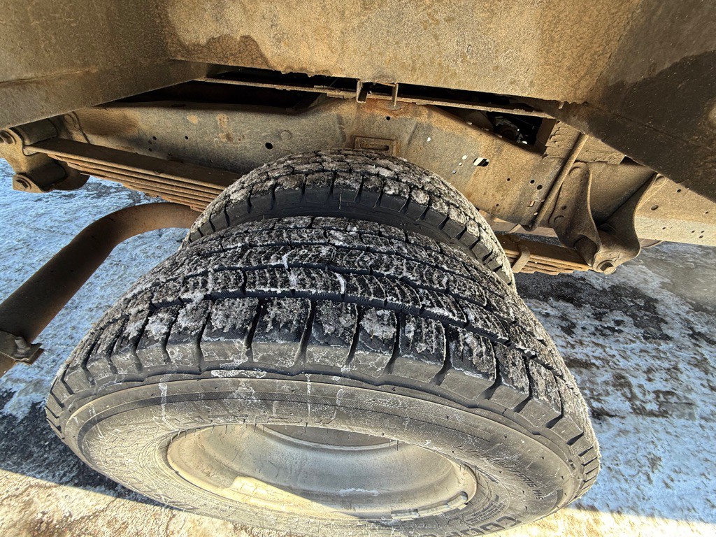 2005 Ford Econoline Image 13