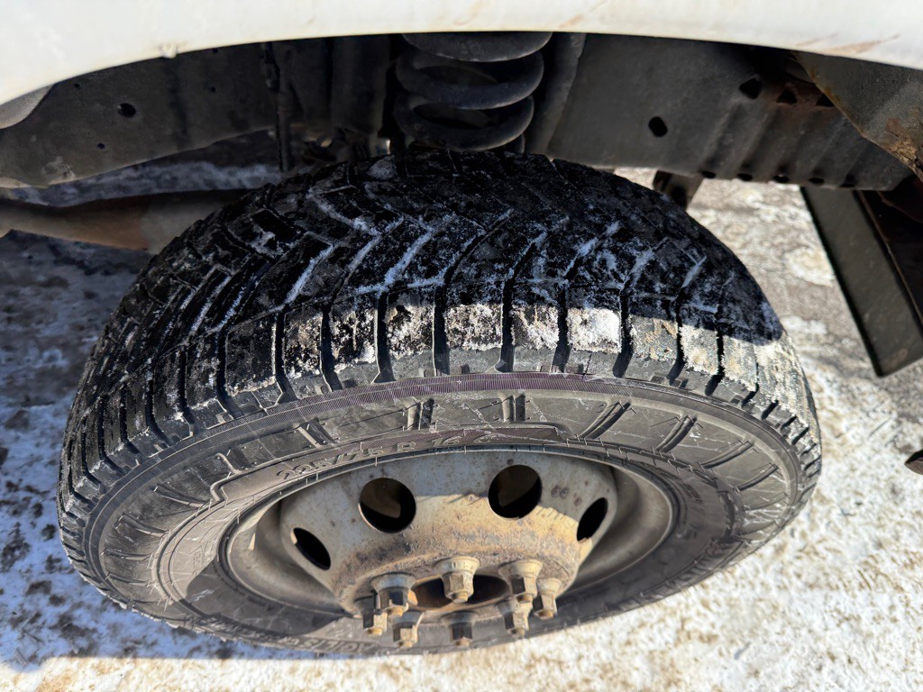 2005 Ford Econoline Image 15