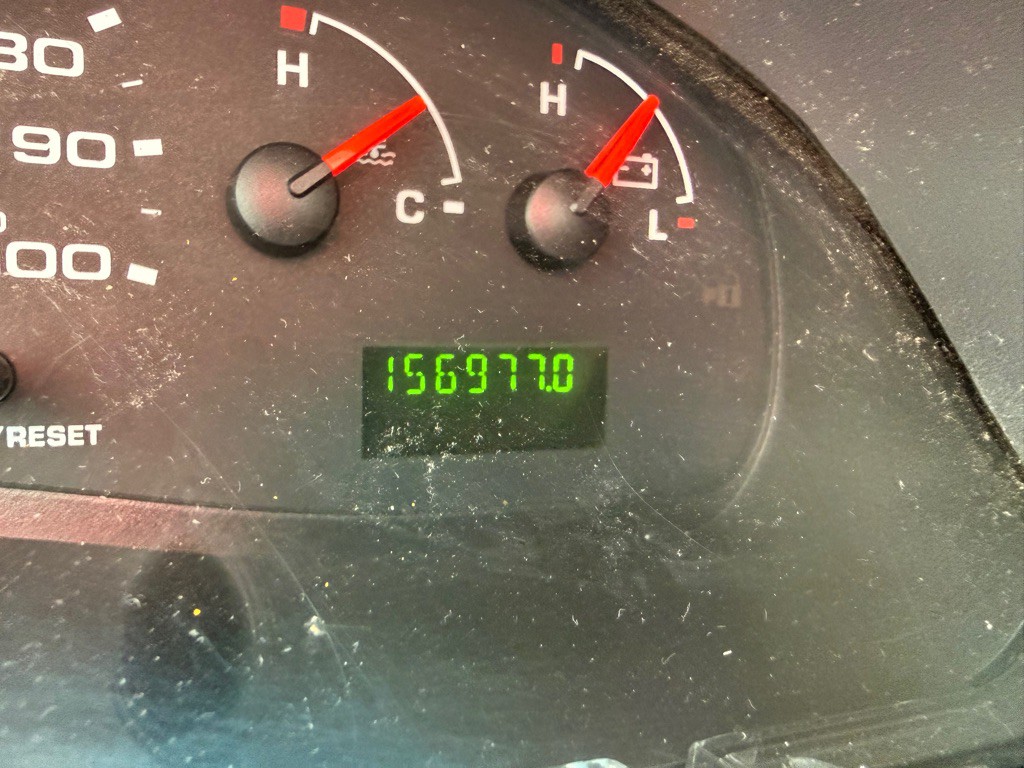 2005 Ford Econoline Image 18