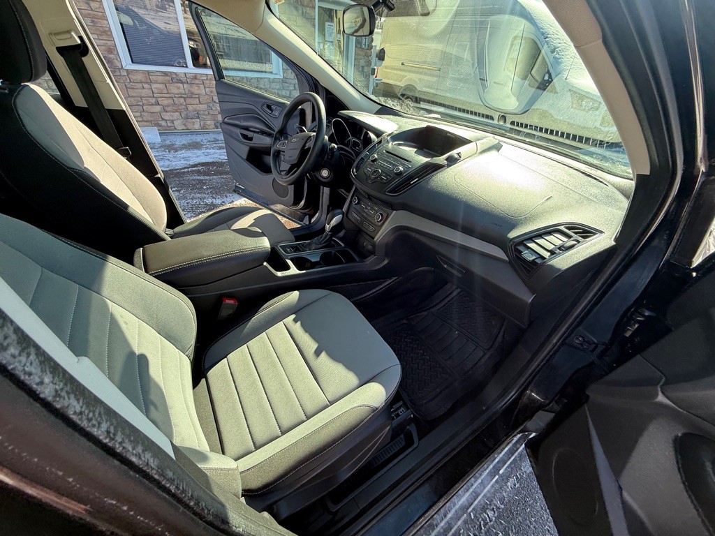 2017 Ford Escape Image 17