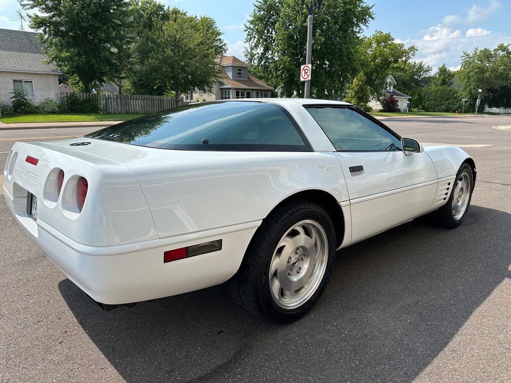 1993 Chevrolet Corvette Image 3