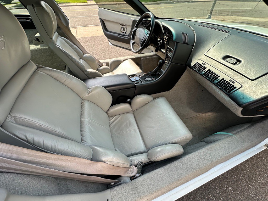 1993 Chevrolet Corvette Image 11