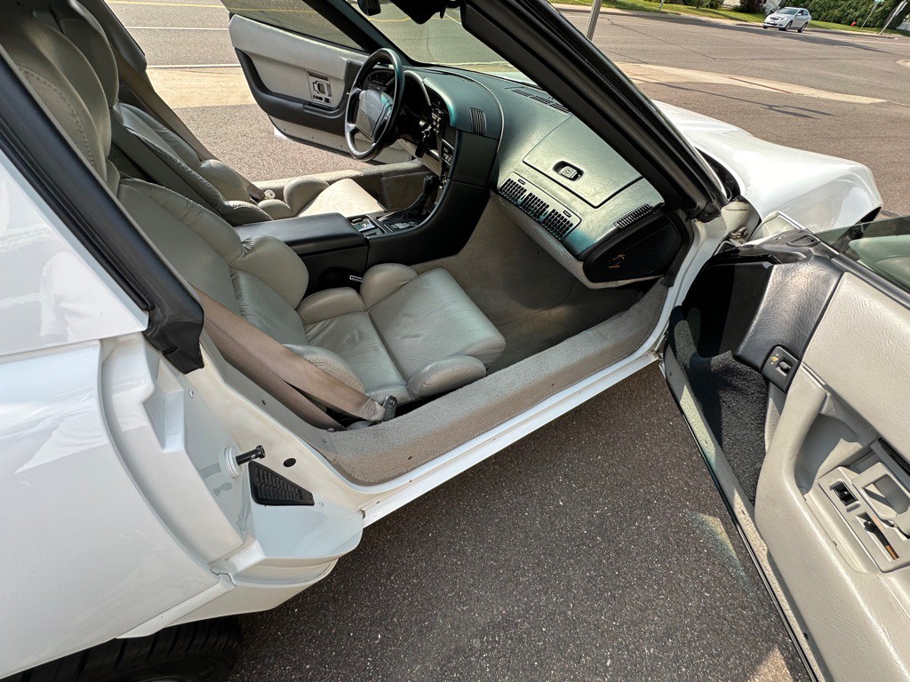 1993 Chevrolet Corvette Image 12