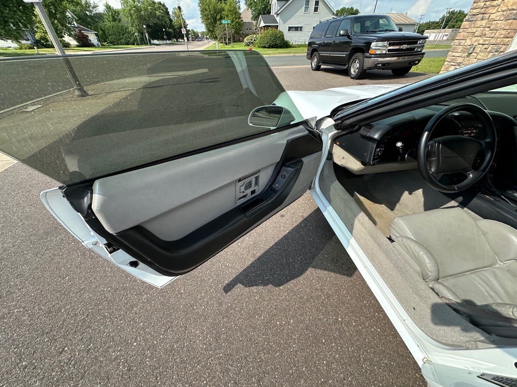 1993 Chevrolet Corvette Image 14