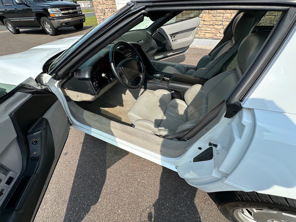 1993 Chevrolet Corvette Image 15