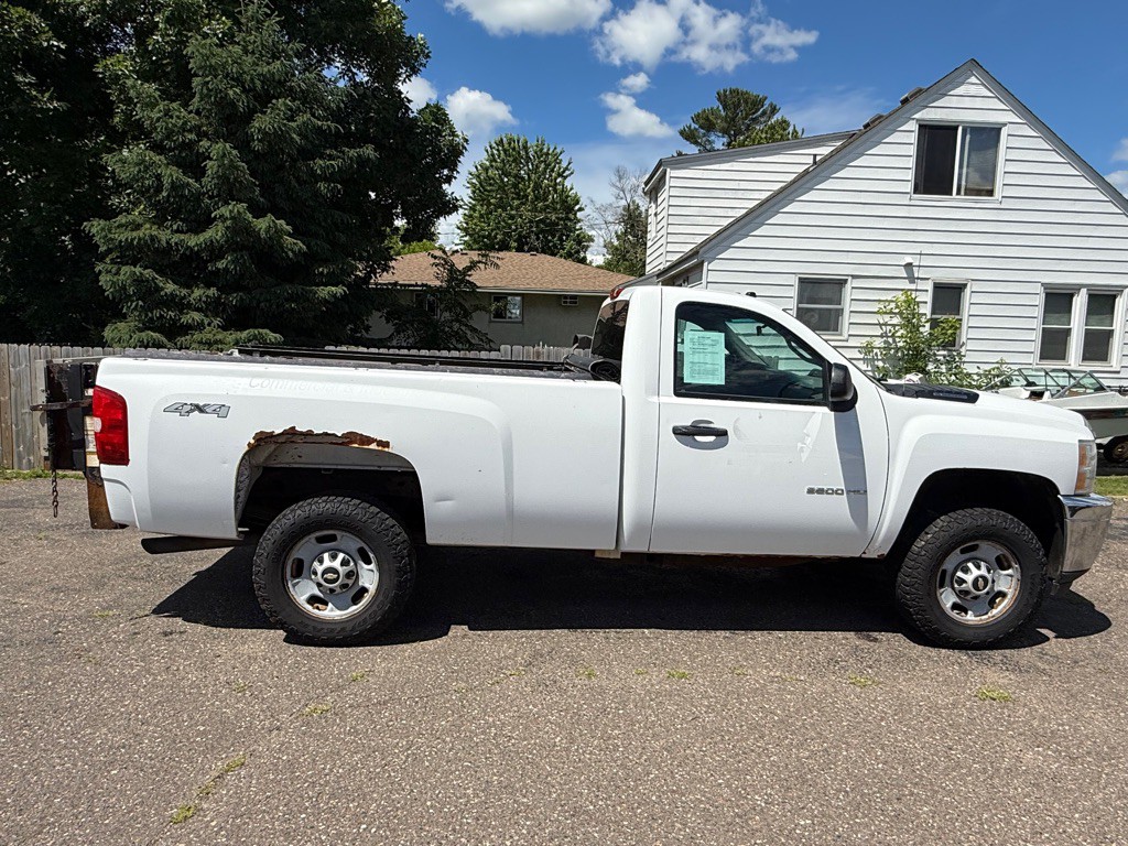 2014 Chevrolet Silverado 1500 Image 2