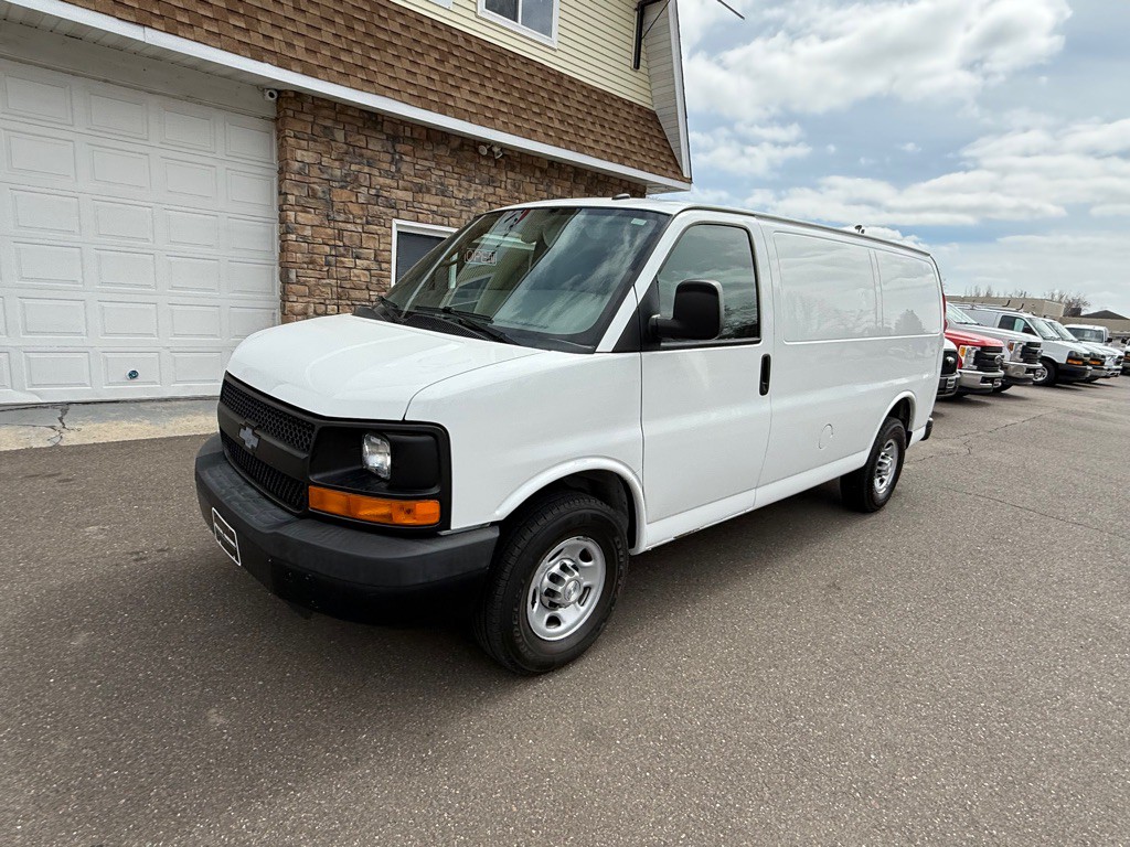 2015 Chevrolet Express Image 7