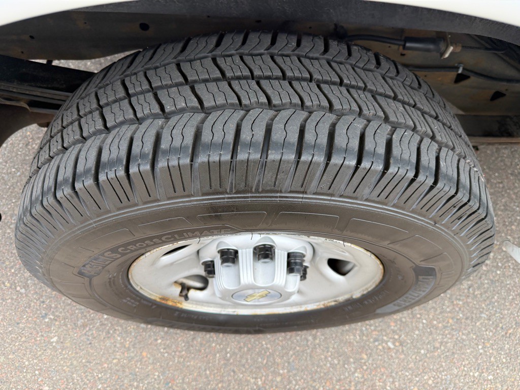 2020 Chevrolet Express Image 14