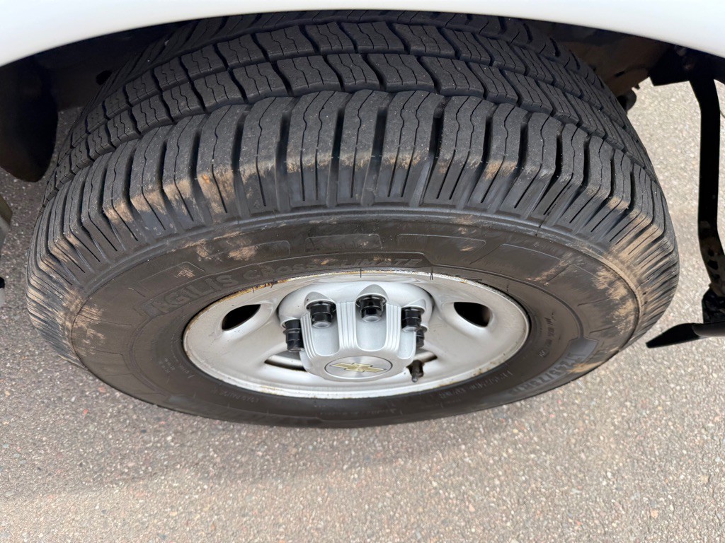 2020 Chevrolet Express Image 19