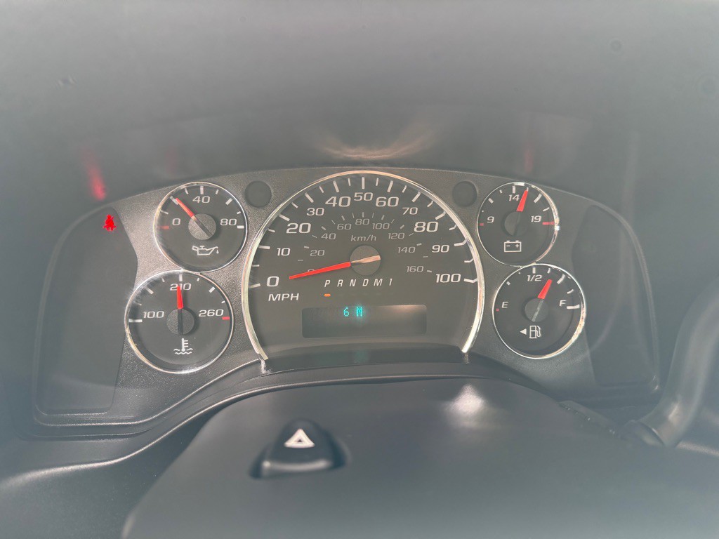 2020 Chevrolet Express Image 22