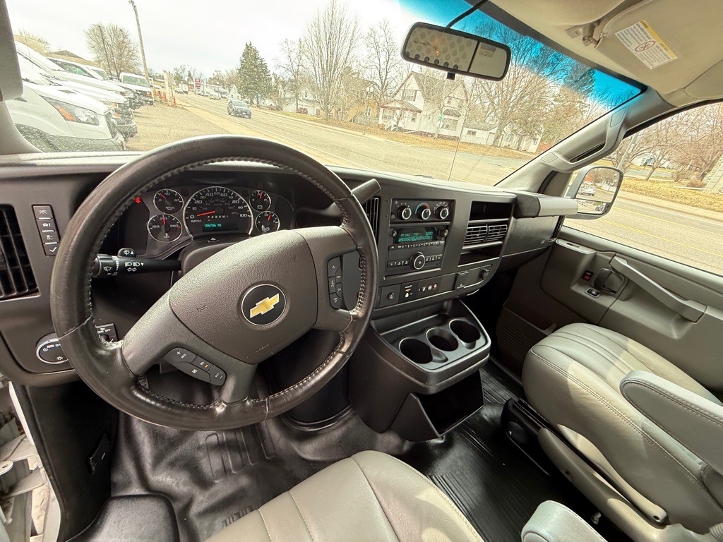 2020 Chevrolet Express Image 23