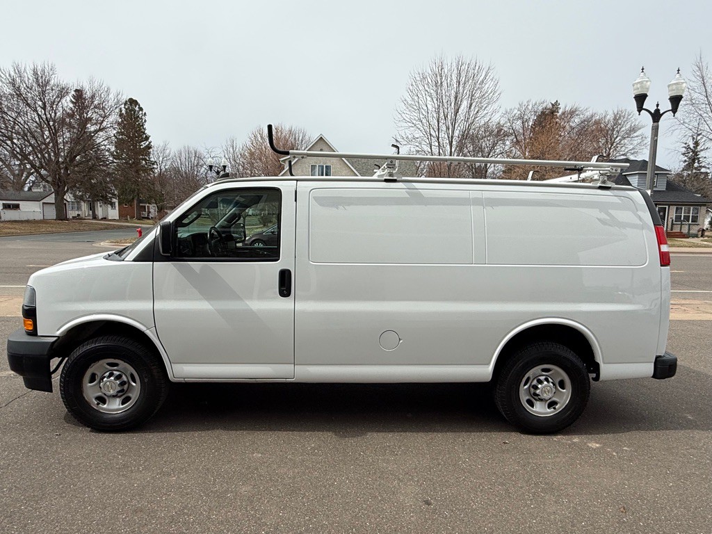 2020 Chevrolet Express Image 5