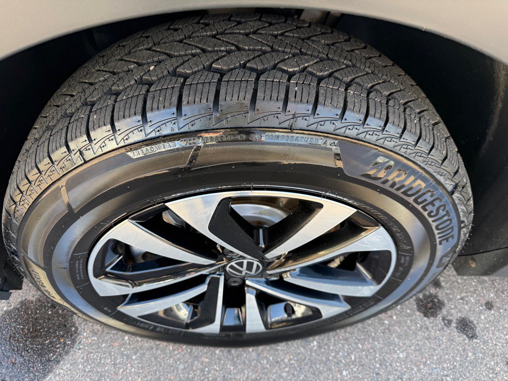 2022 Volkswagen Tiguan Image 9