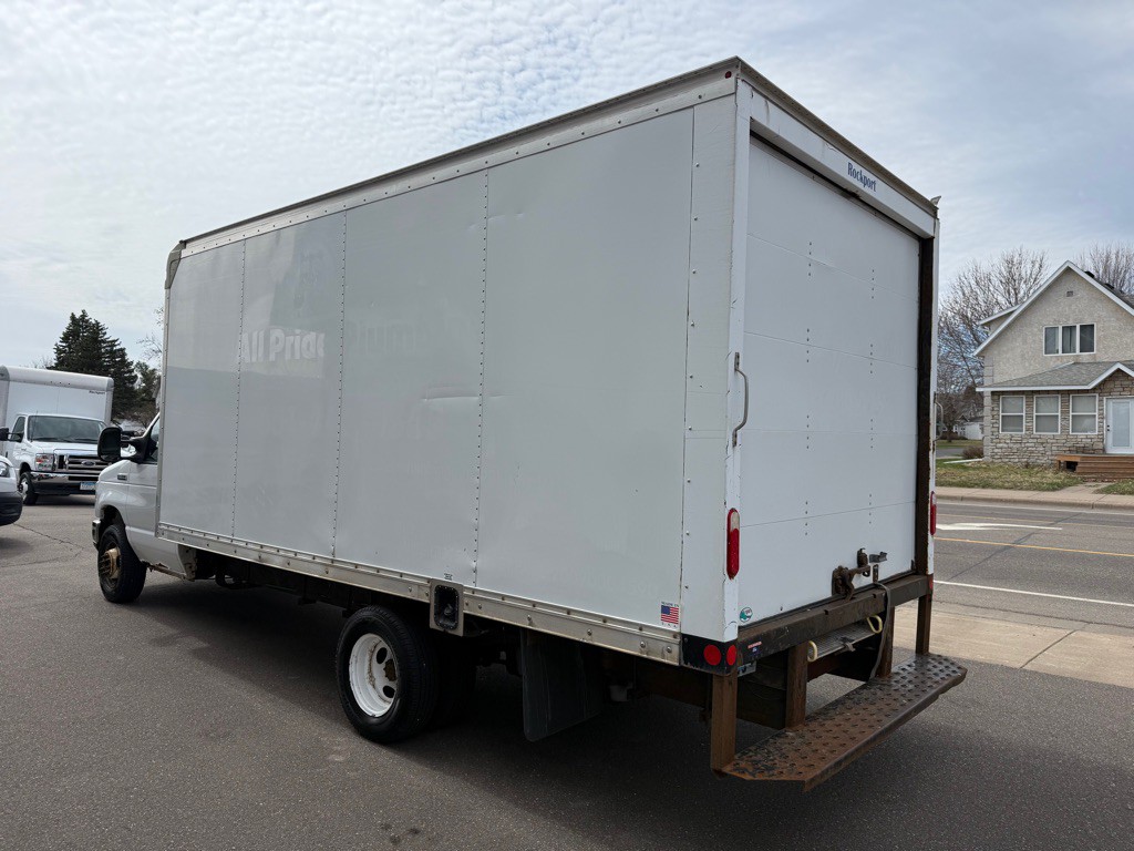 2017 Ford Econoline Image 5
