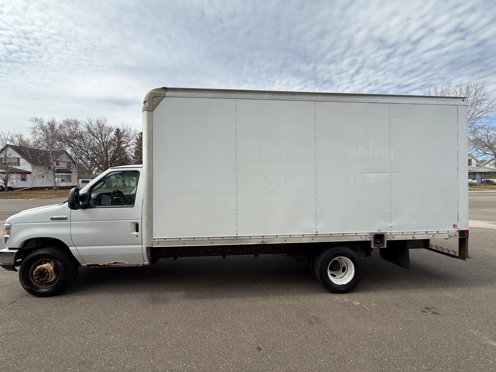 2017 Ford Econoline Image 6