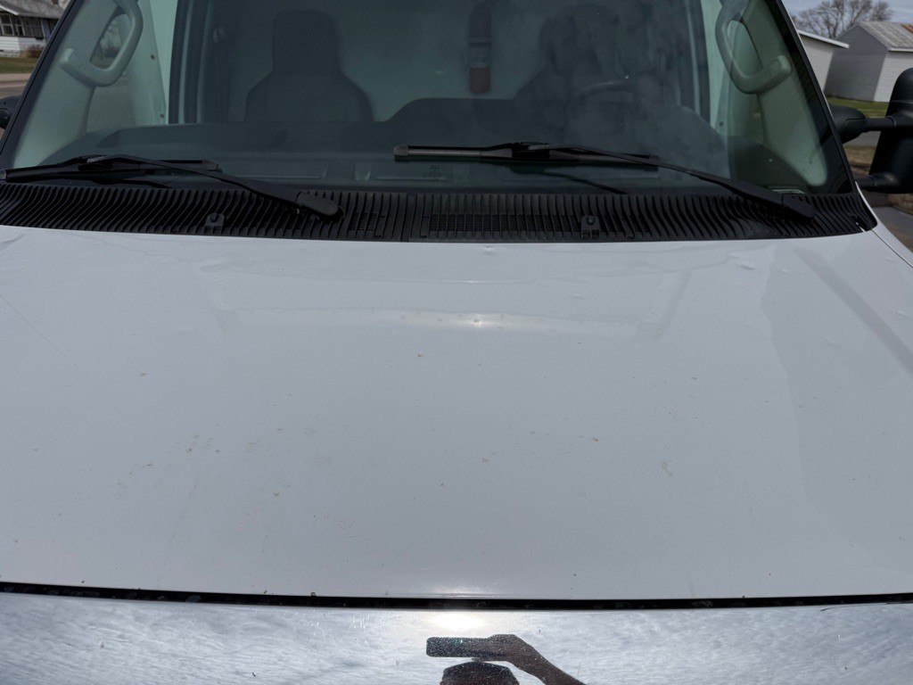 2017 Ford Econoline Image 9