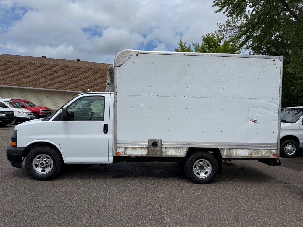 2018 GMC Savana Image 6