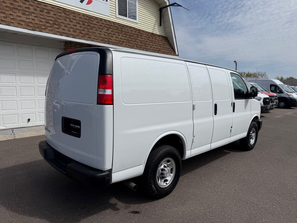 2023 Chevrolet Express Image 3