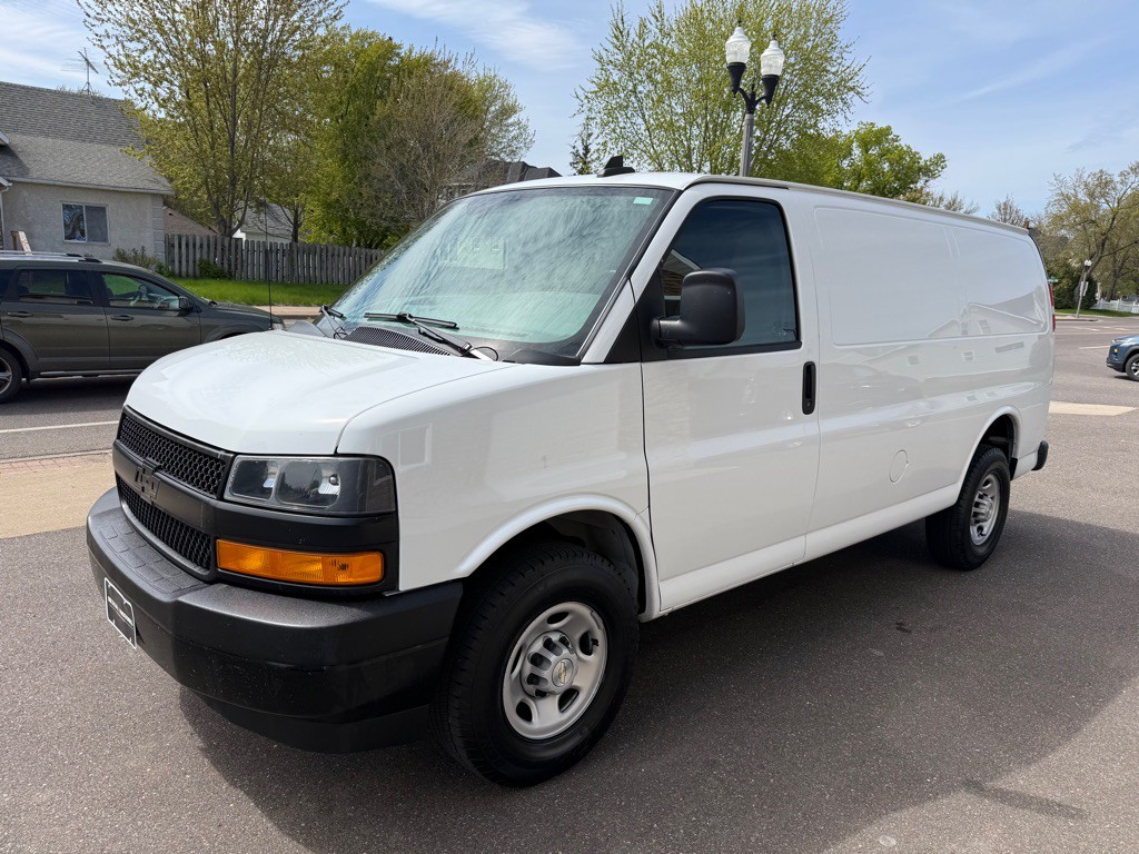 2023 Chevrolet Express Image 7