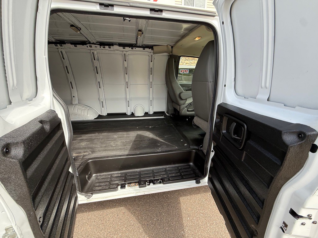 2023 Chevrolet Express Image 13
