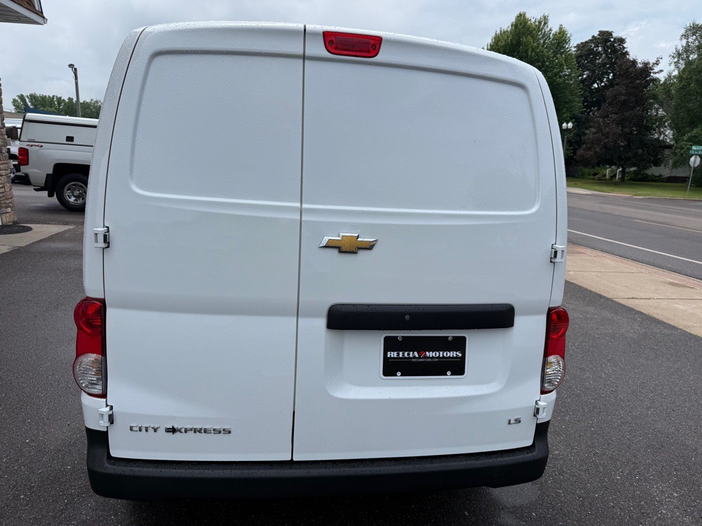 2015 Chevrolet Express Image 6
