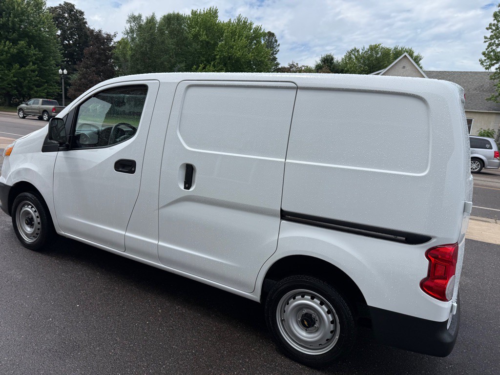 2015 Chevrolet Express Image 8