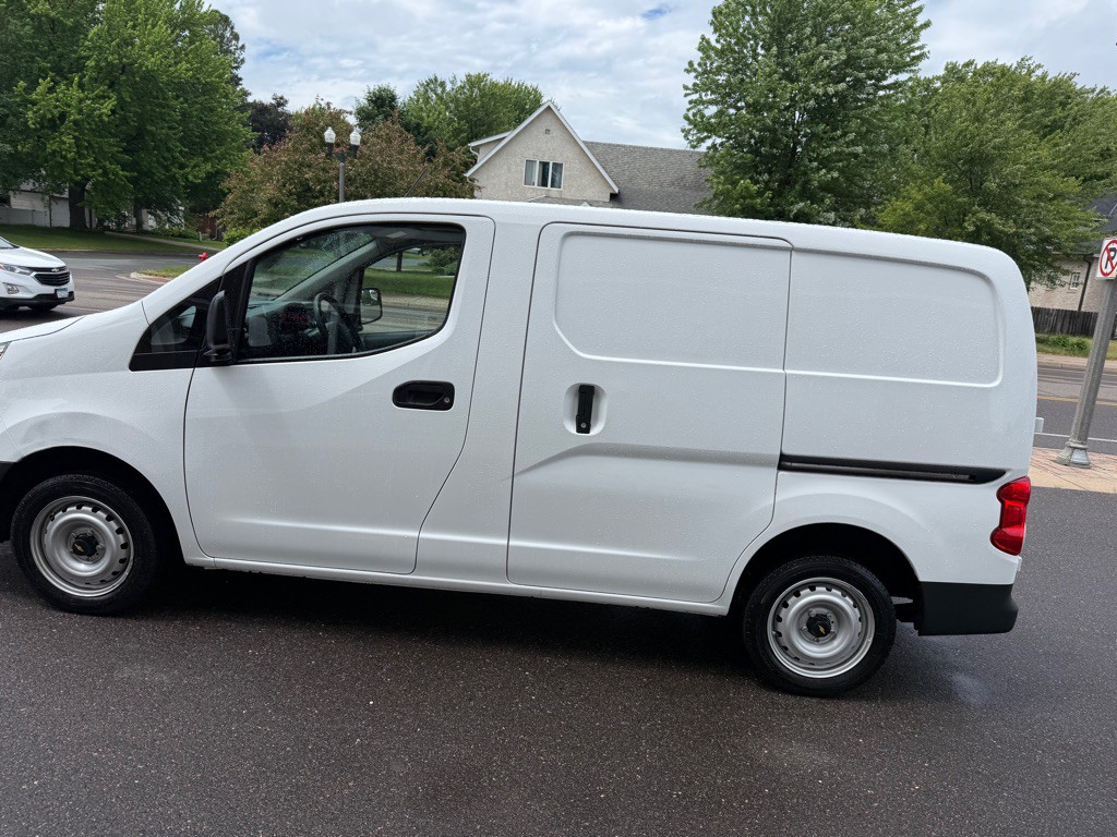 2015 Chevrolet Express Image 9