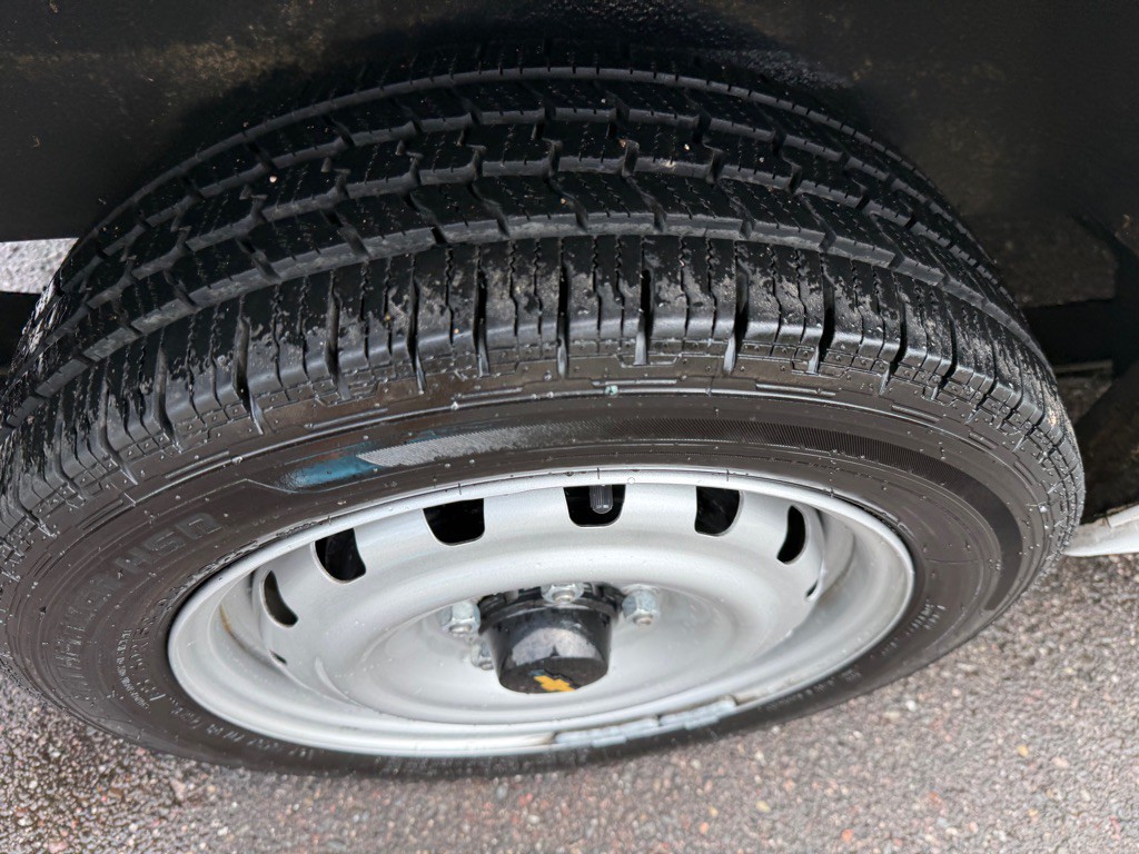 2015 Chevrolet Express Image 18