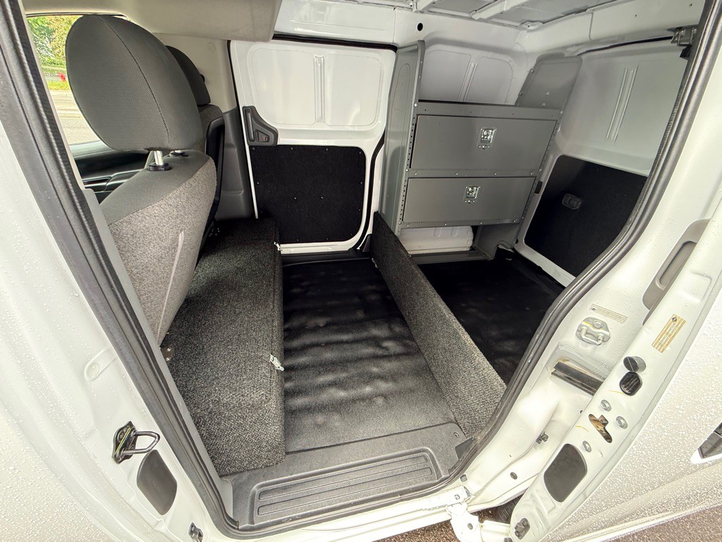 2015 Chevrolet Express Image 23