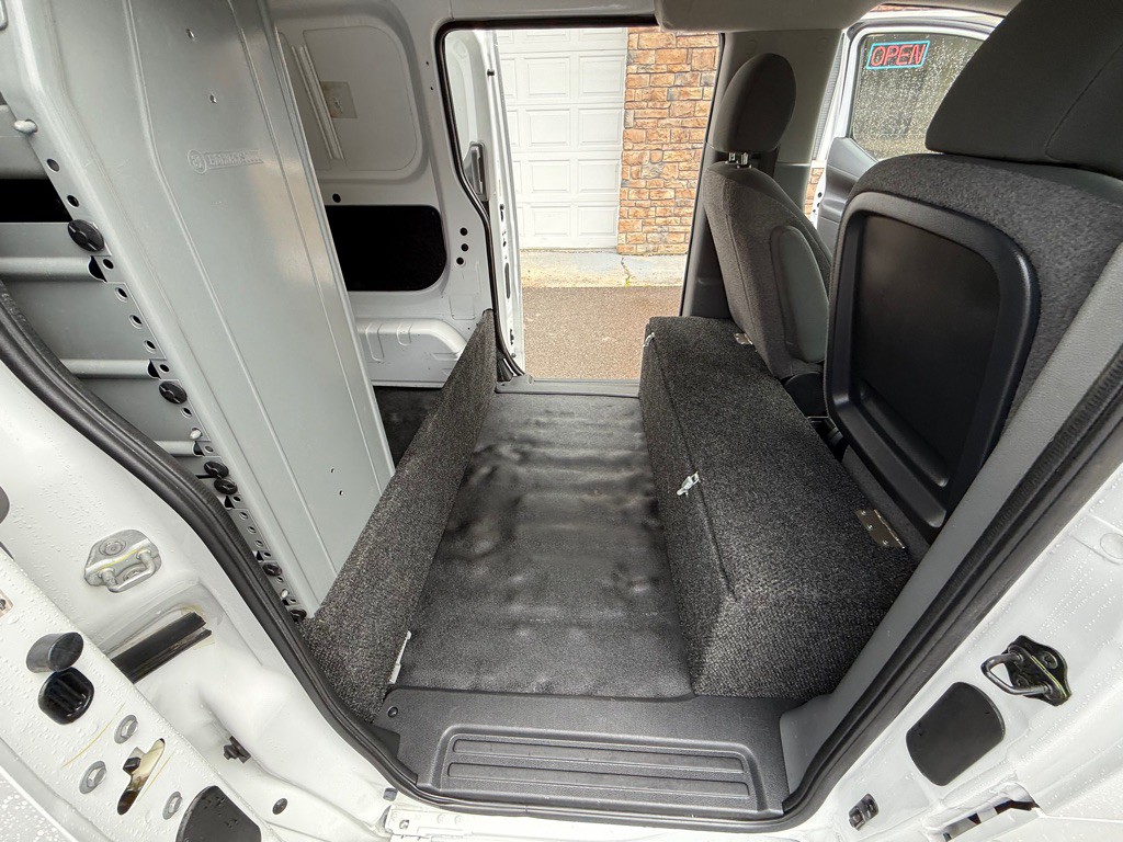 2015 Chevrolet Express Image 25
