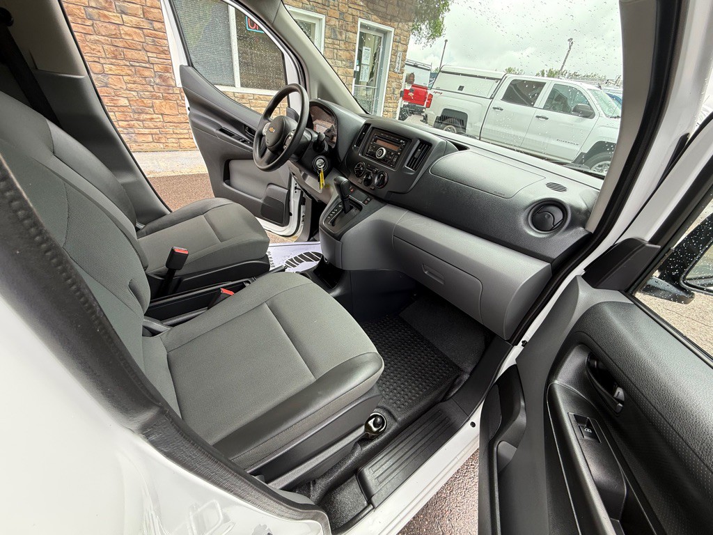 2015 Chevrolet Express Image 26