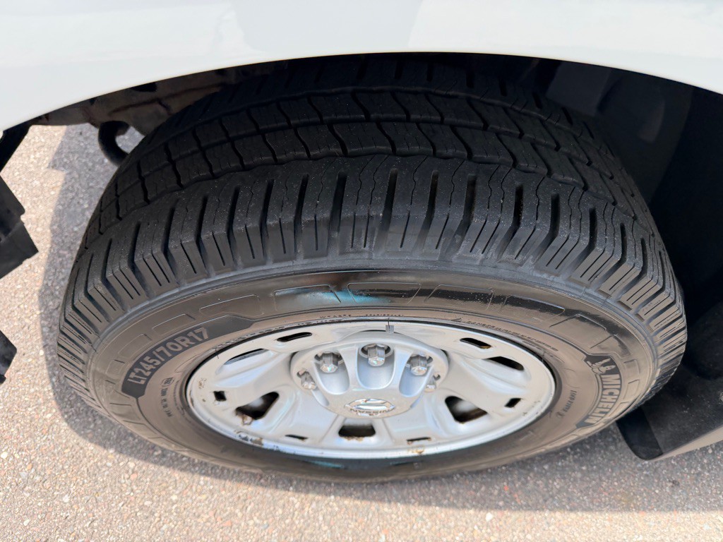 2019 Nissan NV Image 10