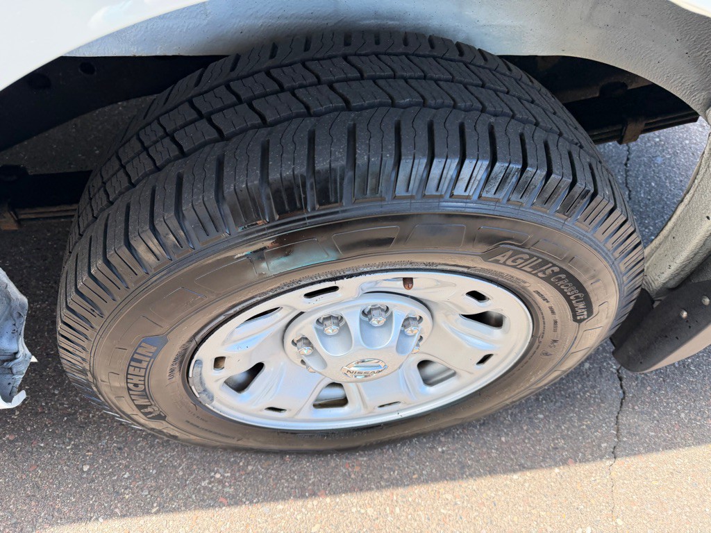 2019 Nissan NV Image 11