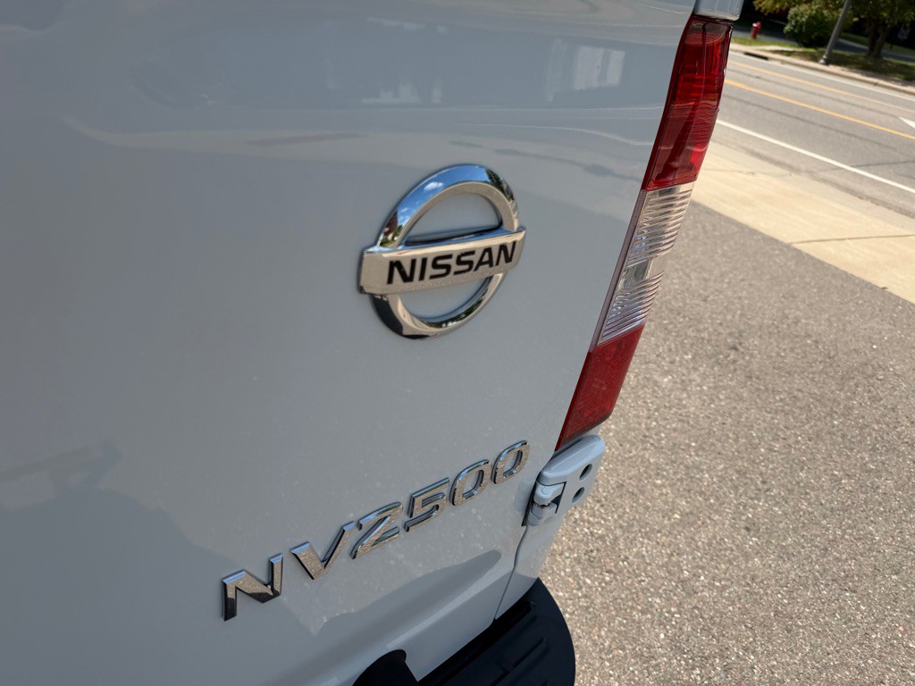 2019 Nissan NV Image 12